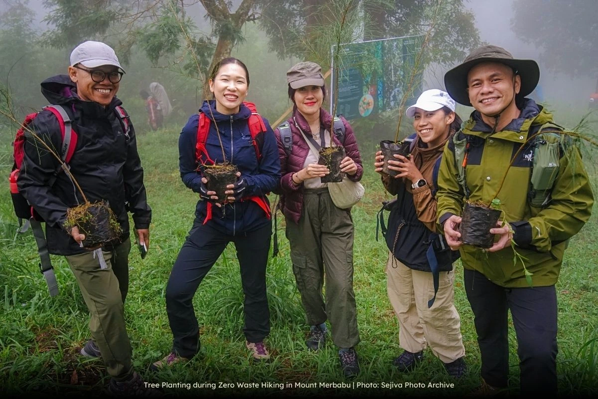 Tree Planting During Zero Waste Hiking in Mount Merbabu (Conscious Climbers Club Journey)
