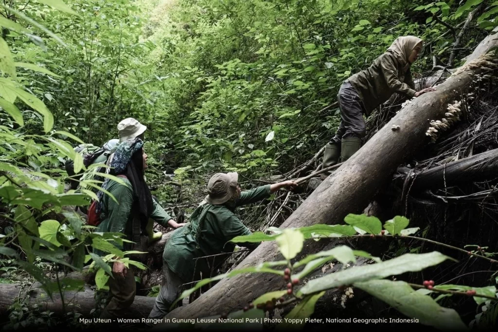 Mpu Uteun Women Ranger in Gunung Leuser National Park, Aceh Who Secured 251 Hectares of The Forest