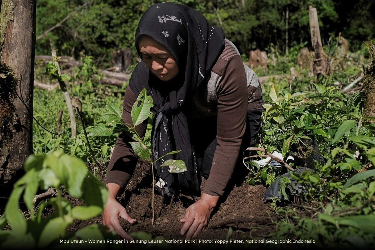 The Story of Mpu Uteun: Women Ranger Who Secured 251 Hectares of Gunung Leuser National Park Forest