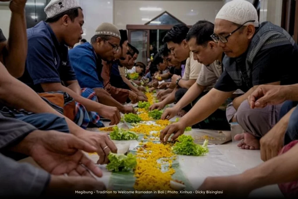 Megibung Tradition to Welcome Ramadan in Bali