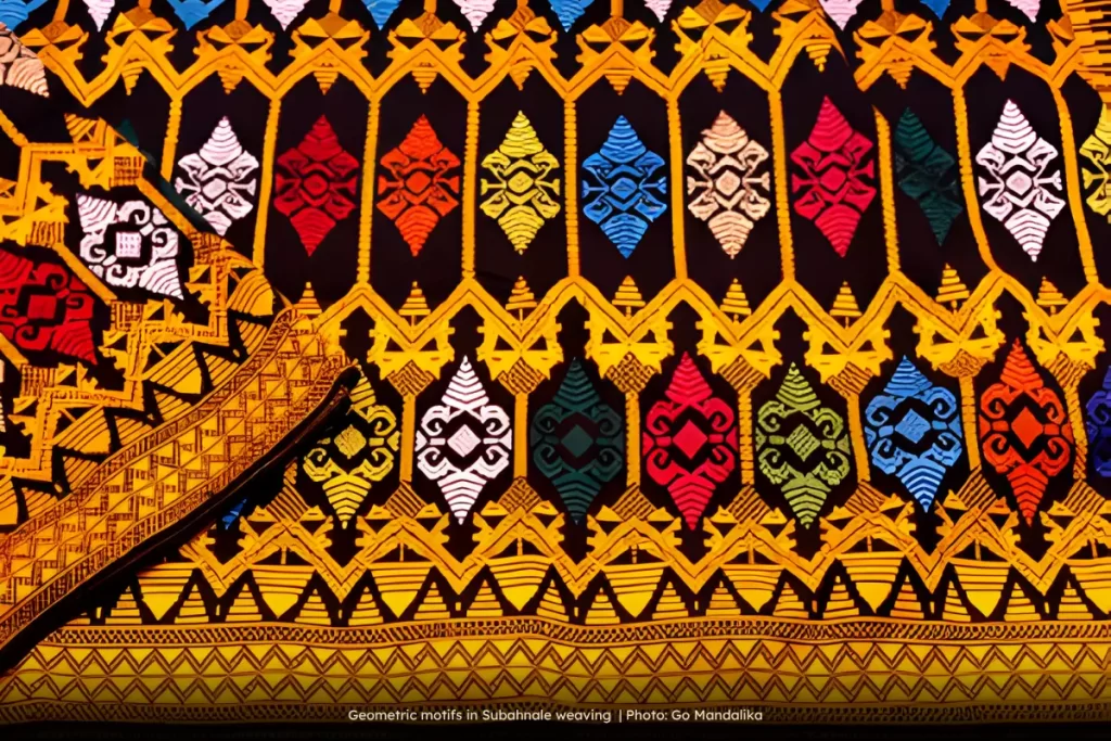 Geometric Motifs in Subahnale Weaving