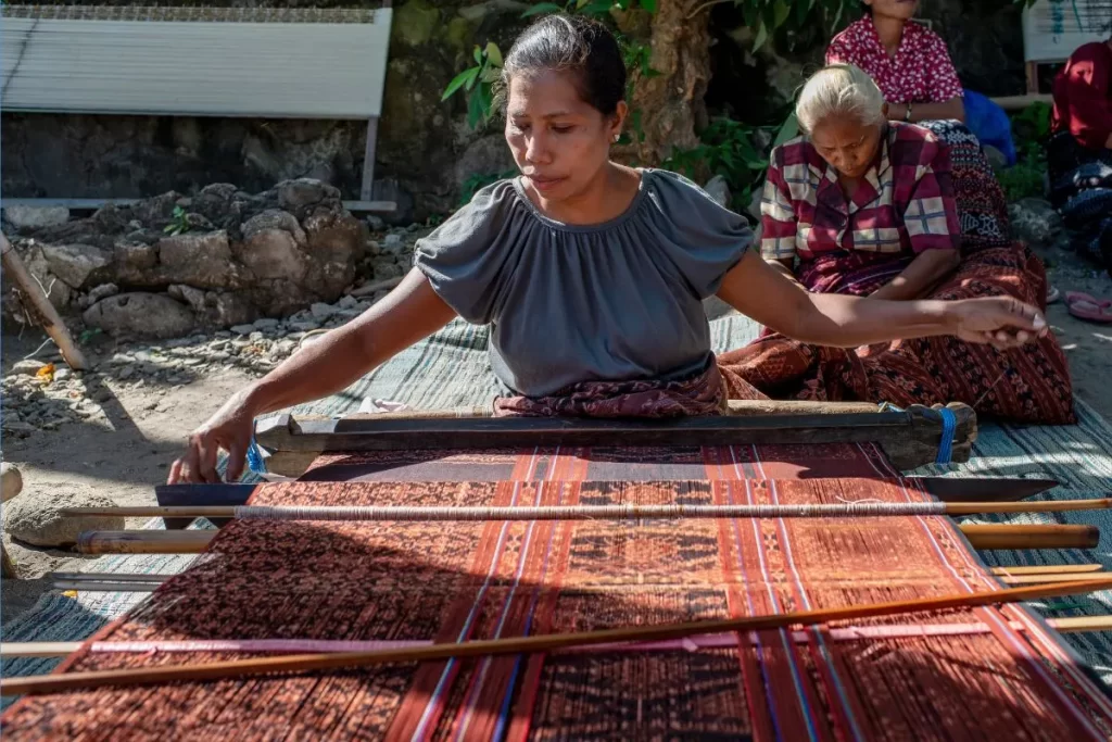 local weaver in maumere, flores, east nusa tenggara