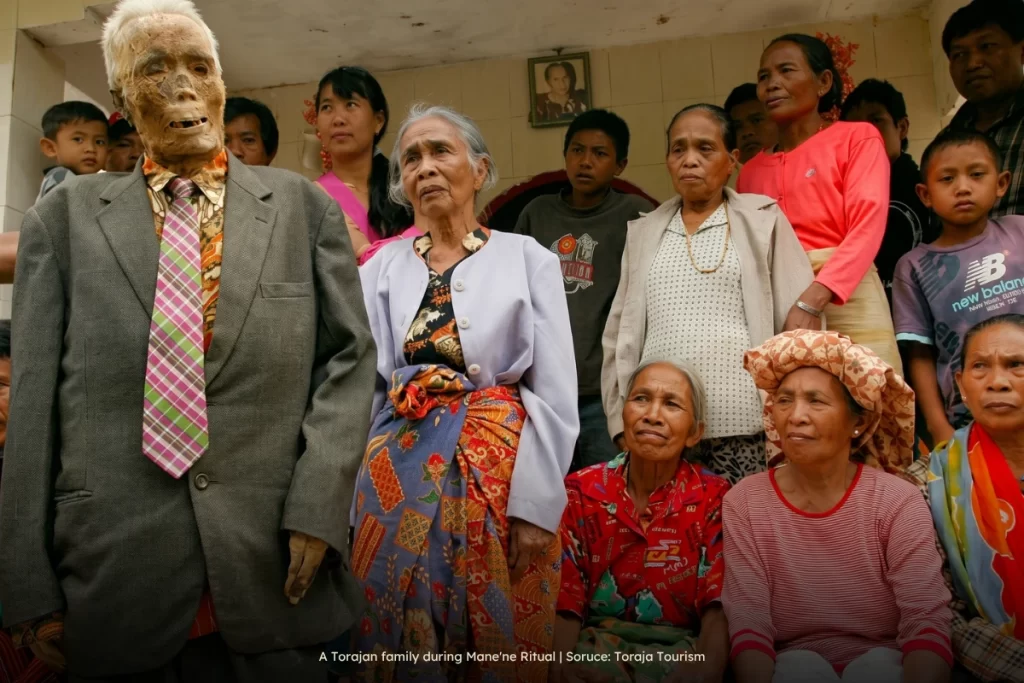 A Torajan family during Mane'ne Ritual